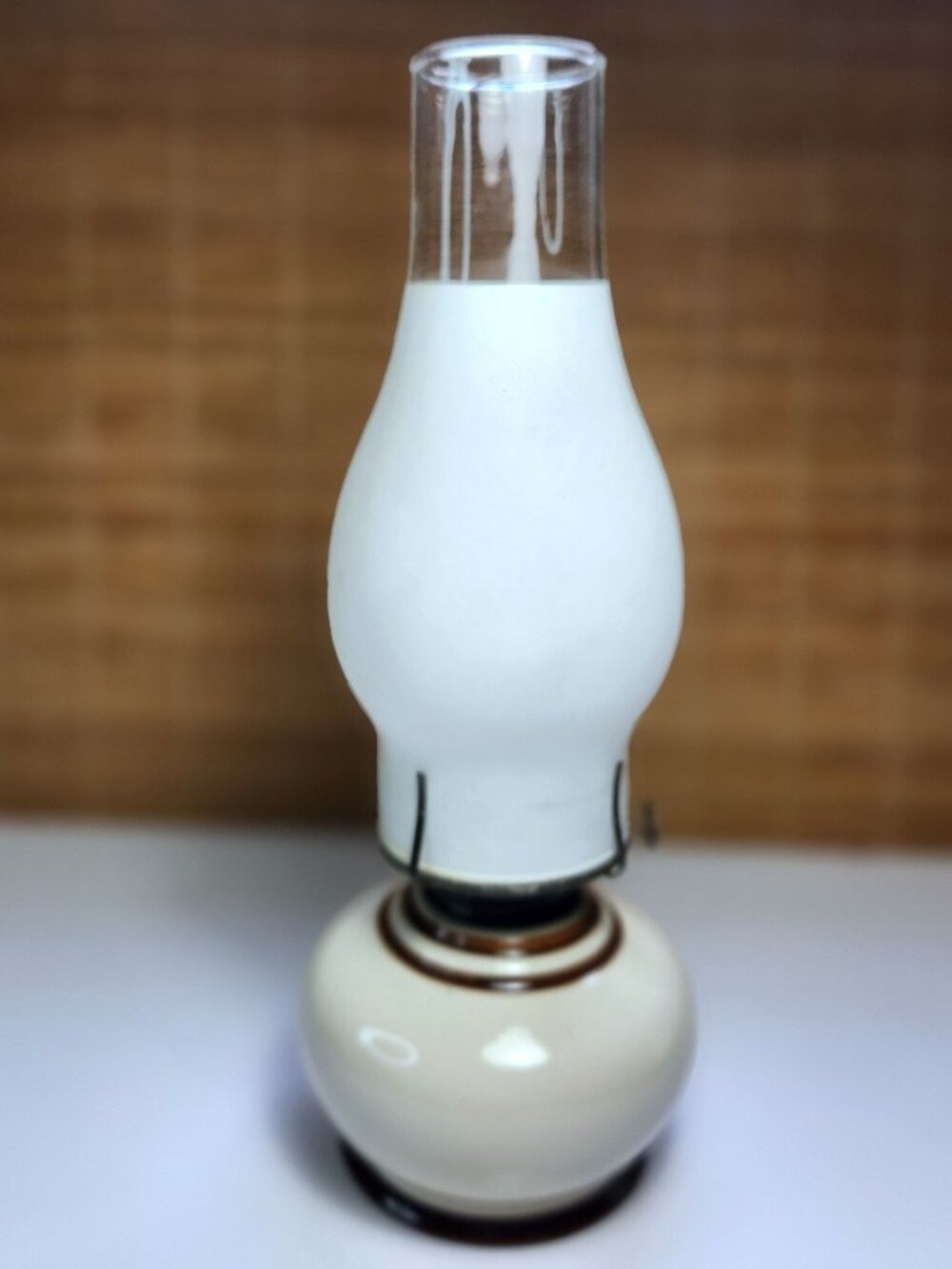 Vintage Amishware Kaadan Oil Lamp SN7 USA Ceramic Base Frosted Shade Decor